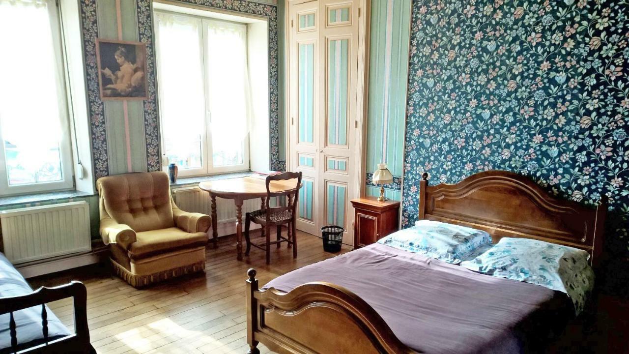 Bed and Breakfast Le Point Du Jour Revin  Exterior foto